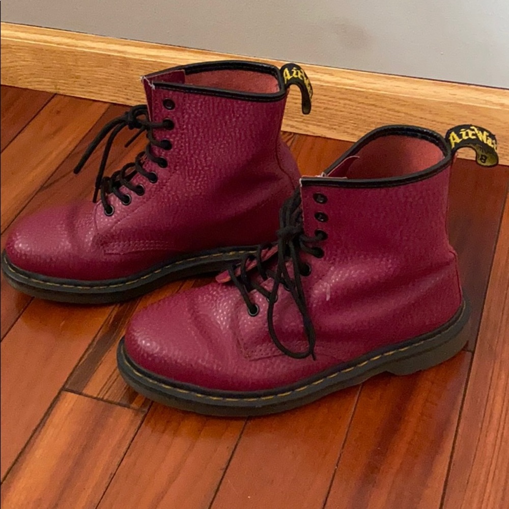 Dr.Marten dark magenta combat boots